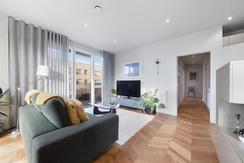 2 bedroom apartment for sale, Boyd Building, Royal Wharf, E16