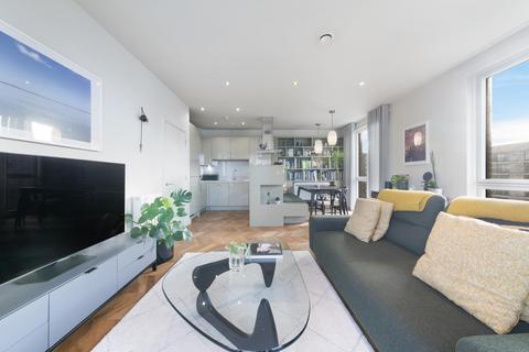 2 bedroom apartment for sale, Boyd Building, Royal Wharf, E16