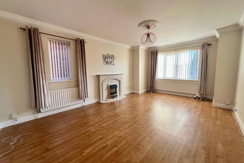 5 bedroom detached house to rent, Westminster Way, Little Benton, Newcastle upon Tyne, NE7