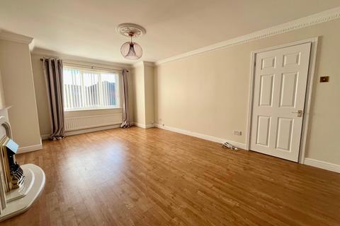 5 bedroom detached house to rent, Westminster Way, Little Benton, Newcastle upon Tyne, NE7