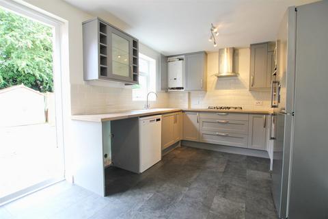 3 bedroom house to rent, Carlton Rise, Beverley