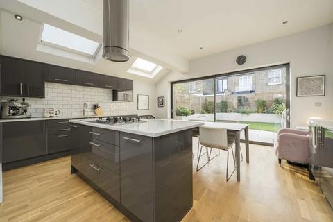 4 bedroom semi-detached house for sale, Willcott Road, London W3