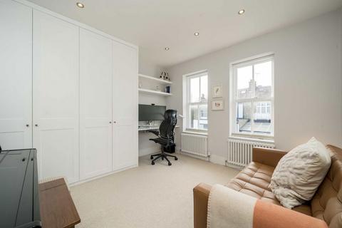 12 Willcott Road, London, W3 9QX