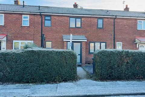 3 bedroom house to rent, Somerton Road, Macclesfield