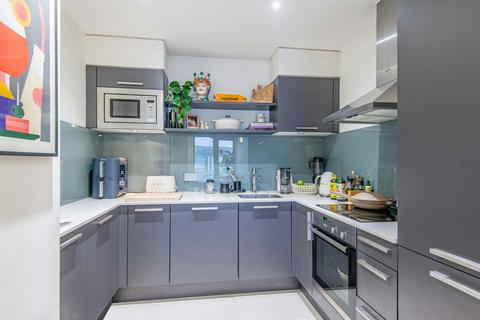 1 bedroom flat to rent, Richmond Road, London E8