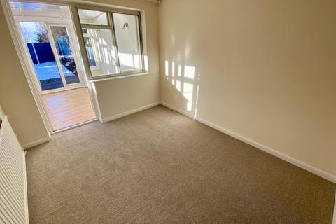 29 Arnold Avenue, Gonerby Hill Foot, Grantham, NG31 8HN