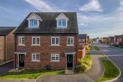 3 bedroom semi-detached house for sale, Alder Crescent, Normanton WF6