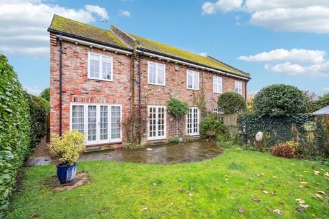 Rocky River Cottage Station Road, Marlow, SL7 1NW