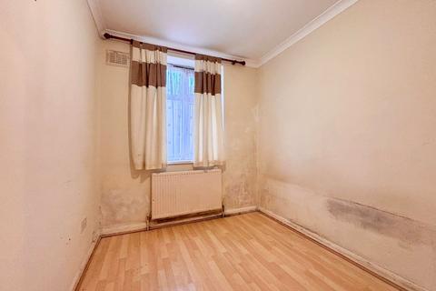 2 bedroom flat for sale, 8 Parkwood Flats, Oakleigh Road North, Whetstone, London, N20 0RX