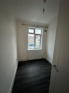 3 bedroom maisonette to rent, bulstrode avenue, Hounslow