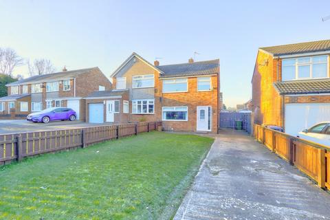 3 bedroom semi-detached house to rent, Wembley Way, Normanby, TS6