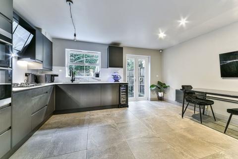 13 Greenacres, Lower Kingswood, Tadworth, KT20 7EL