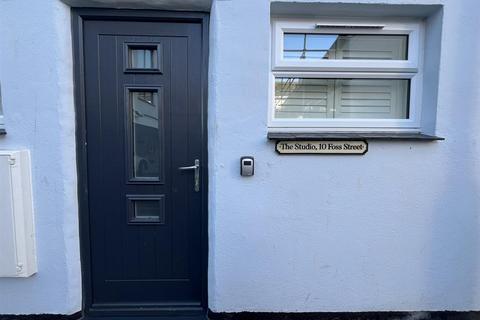 1 bedroom house to rent, Foss Street, Dartmouth