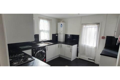 2 bedroom flat to rent, Glynrhondda Street, Cathays, Cardiff