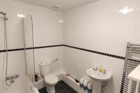 1 bedroom flat to rent, FRANCIS AVENUE, SOUTHSEA, PO4 OEP