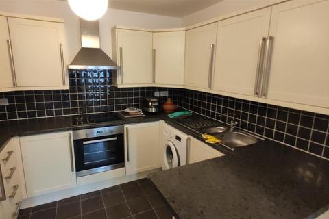 1 bedroom flat to rent, FRANCIS AVENUE, SOUTHSEA, PO4 OEP