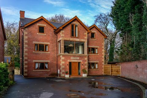 6 bedroom detached house for sale, Manor Gardens, Bury BL9