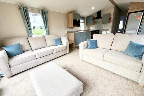 2 bedroom static caravan for sale, Carnforth Lancashire