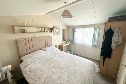 2 bedroom static caravan for sale, Carnforth Lancashire