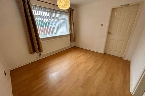 3 bedroom semi-detached house to rent, Kiln Lane, Skelmersdale WN8