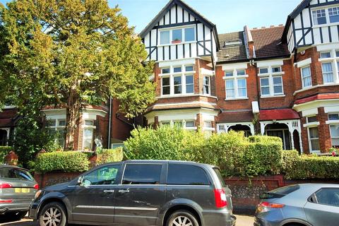 2 bedroom flat to rent, Crouch End, London N8