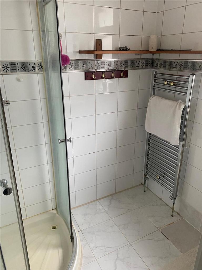 Shower room.jpg