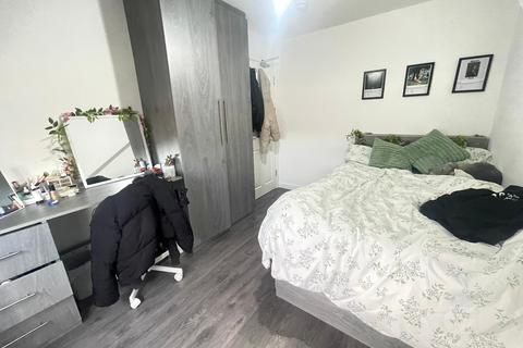 4 bedroom terraced house to rent, Egerton Terrace, Manchester M14