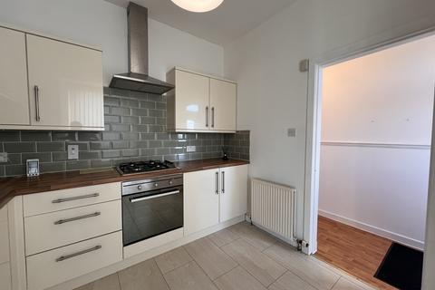 1 bedroom flat to rent, McNeil Street, Larkhall ML9