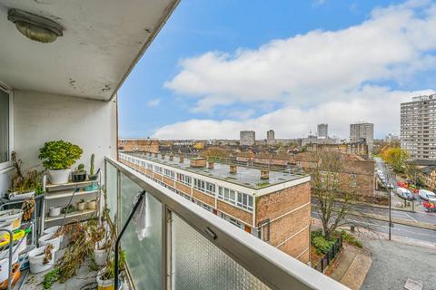 2 bedroom flat for sale, Yelverton Road, Battersea, London, SW11