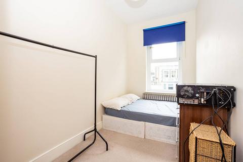 2 bedroom flat to rent, Barons Court Road, Barons Court, London, W14