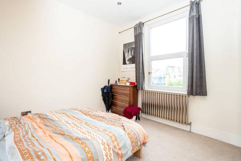 2 bedroom flat to rent, Barons Court Road, Barons Court, London, W14