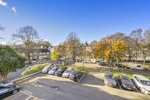 1 bedroom flat for sale, Perry Court, Tottenham, London, N15