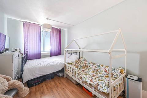 1 bedroom flat for sale, Perry Court, Tottenham, London, N15