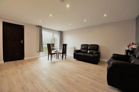 3 bedroom house to rent, Holborn View