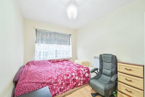 2 bedroom flat for sale, Rookery Way, Colindale, London, NW9