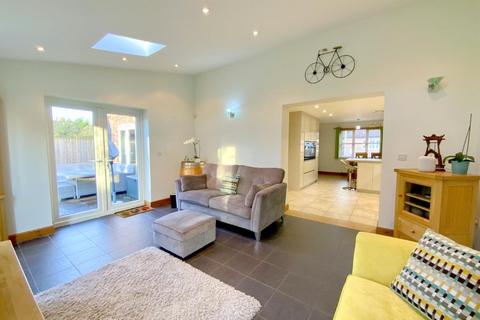 5 bedroom detached house for sale, Countess Close, New Waltham, Grimsby