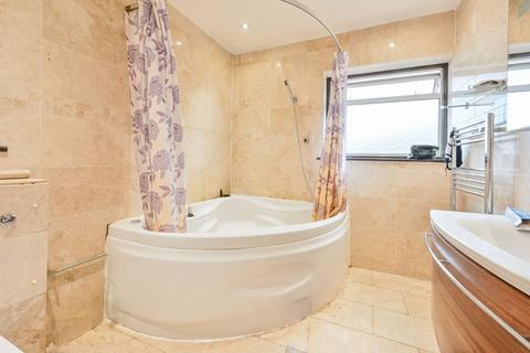 61 Vyner Road, London, W3 7LZ