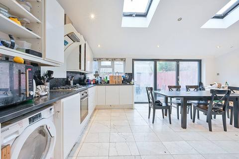 61 Vyner Road, London, W3 7LZ