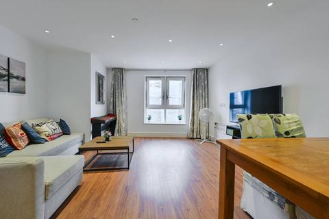 2 bedroom flat for sale, Queensland Road, Islington, London, N7