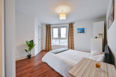 2 bedroom flat for sale, Queensland Road, Islington, London, N7