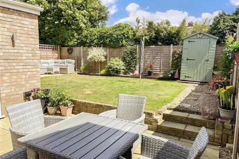37 Chaplin Drive, Headcorn, Ashford, TN27 9TN
