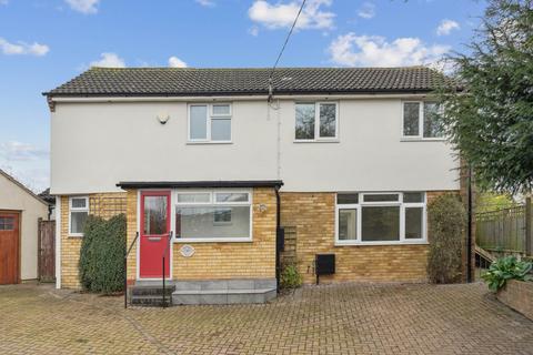 3 bedroom detached house for sale, Dundale Road, Tring