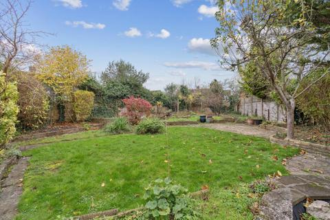 3 bedroom detached house for sale, Dundale Road, Tring