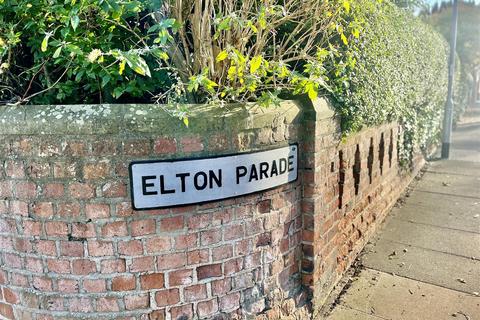 33 Elton Parade, Darlington, DL3 8PJ