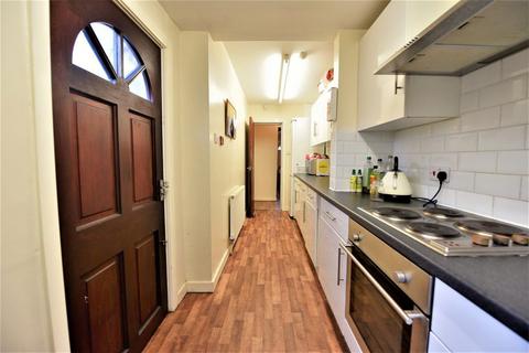 5 bedroom flat to rent, Mayville Road