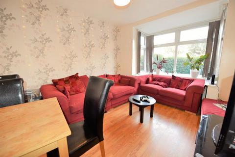 5 bedroom flat to rent, Mayville Road