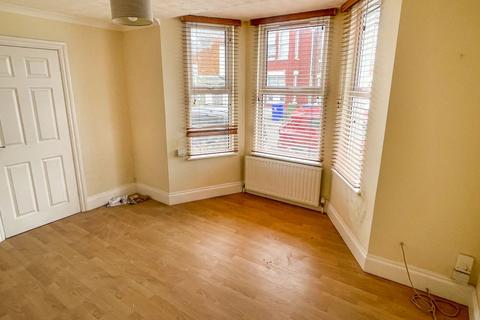 2 bedroom flat for sale, 51 Queens Road, Aldershot, Hampshire, GU11 3JE