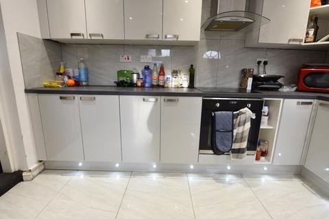 6 bedroom house to rent, 5 Norwood Terrace