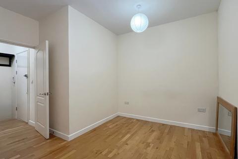 1 bedroom flat to rent, Wavertree Road, London SW2