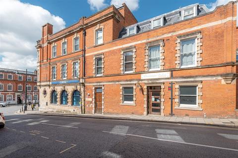 2 bedroom apartment for sale, Corporation Street, High Wycombe HP13